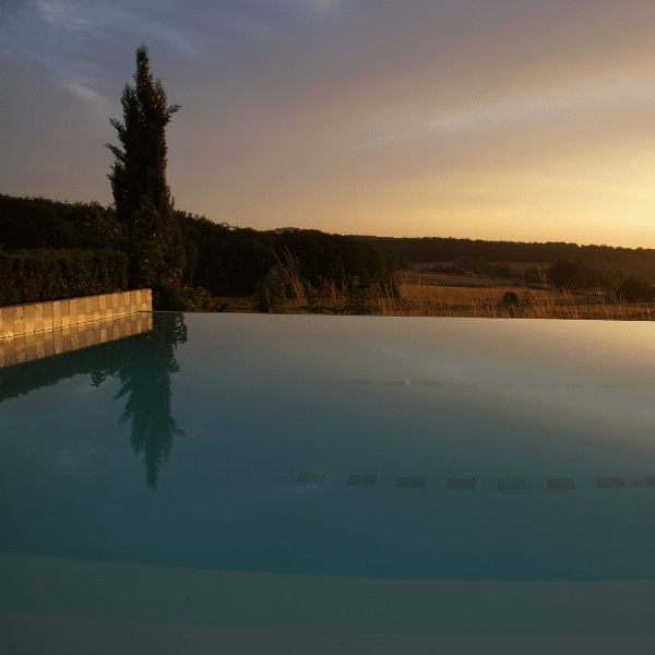 Piscinas desbordantes o infinitas